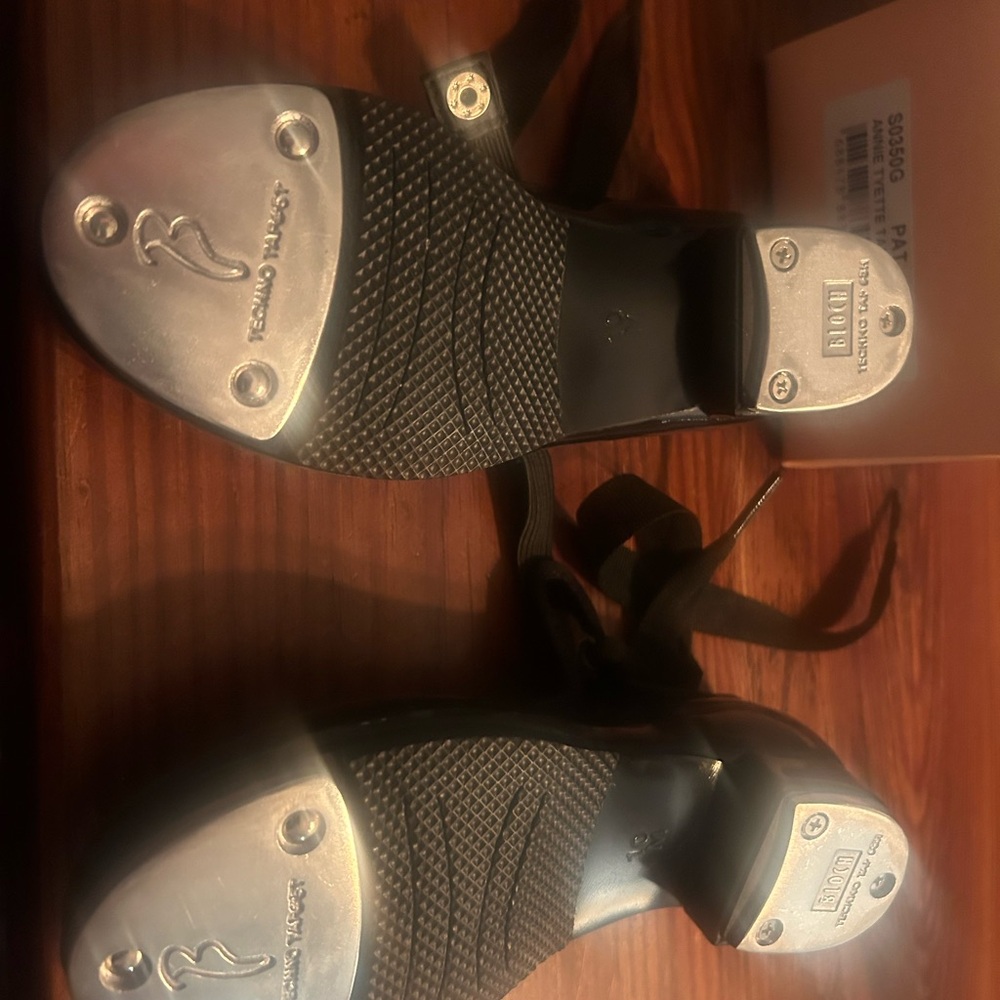 Bloch Tap shoes New.